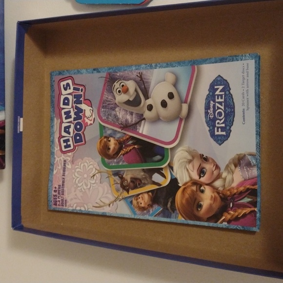 Disney Frozen hands down hasbro game - Picture 3 of 11